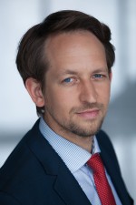 Łukasz Kałędkiewicz, Senior Director, Advisory & Transaction Services, CBRE Łukasz Kałędkiewicz, Senior Director, Advisory & Transaction Services, CBRE