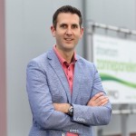 Hans Schoenmakers, directeur van Volta Solar, het expertisecentrum binnen Essent op zonnepanelen Hans Schoenmakers, directeur van Volta Solar, het expertisecentrum binnen Essent op zonnepanelen