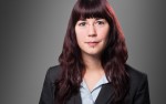 Dr. Janine Broda, Fertigungsleitung Aktive Implantate II Dr. Janine Broda, Fertigungsleitung Aktive Implantate II