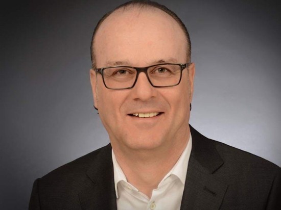 Frank Titz - Managing Director OE Trucks EMEA Frank Titz - Managing Director OE Trucks EMEA