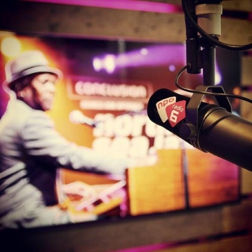 radio-6-1426174191-2.jpg