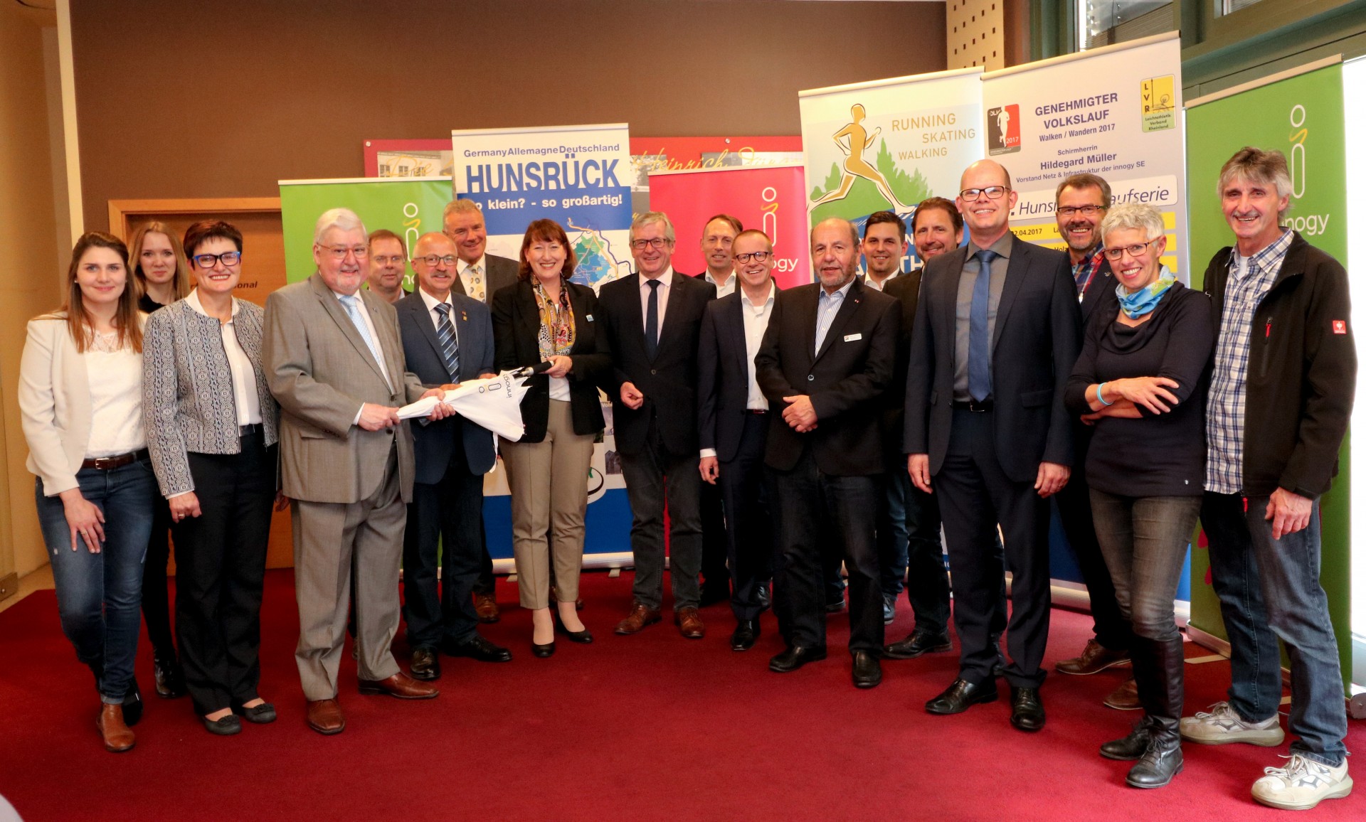 Übergabe Schirmherrschaft 17. innogy Hunsrück-Marathon Übergabe Schirmherrschaft 17. innogy Hunsrück-Marathon