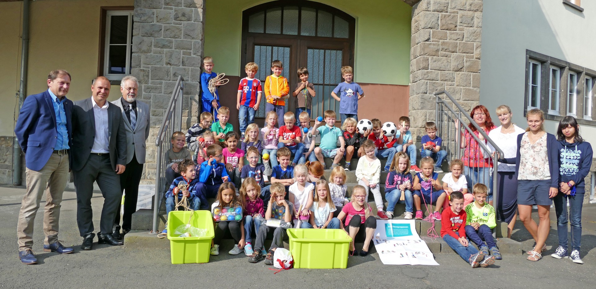 Erstklässler in Kelberg erhalten zum Schulstart Überraschung von innogy Erstklässler in Kelberg erhalten zum Schulstart Überraschung von innogy