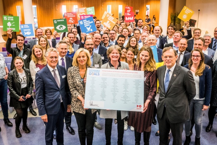 ondertekeing+sdg+chapter+door+Brainport+bij+Fontys