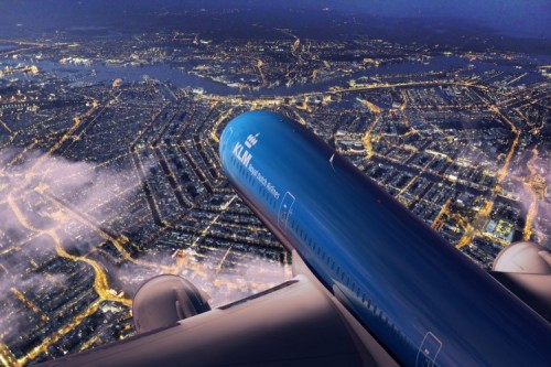 787-9B787-900 above amsterdam