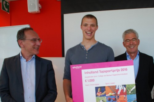 V.l.n.r.: Marcel Nollen, Amos Keijser (winnaar Topsportprijs) en Eric Westhoek - CTO metropool Den Haag-Rotterdam V.l.n.r.: Marcel Nollen, Amos Keijser (winnaar Topsportprijs) en Eric Westhoek