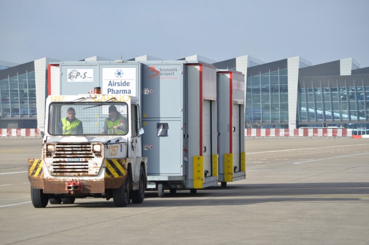 Airside pharma transporter