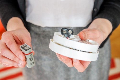 carbon monoxide detector carbon monoxide detector