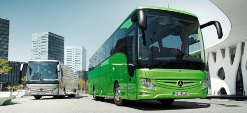 nowytourismo - Mercedes-Benz Tourismo 15/2 RHD, Exterieur, viperngrün metallic, OM 470 Euro VI mit 290 kW (395 PS), 10,7 L Hubraum, 8-Gang Mercedes PowerShift, Länge/Breite/Höhe: 12.295/2.550/3.680 mm, Bestuhlung: 1/51 // Mercedes-Benz Tourismo 17/3 RHD, Exterieur, platinum-silber metallic, OM 470 Euro VI mit 315 kW (428 PS), 10,7 L Hubraum, 8-Gang Mercedes PowerShift, Länge/Breite/Höhe: 13.935/2.550/3.680 mm, Bestuhlung: 1/57 Mercedes-Benz Tourismo 15/2 RHD, Exterior, viper green metallic, OM 470 Euro VI rated at 290 kW/395 hp, displacement 10.7 l, 8-speed Mercedes PowerShift transmission, length/width/height: 12295/2550/3680 mm, seating: 1/51. // Mercedes-Benz Tourismo 17/3 RHD, Exterior, platinum silver metallic, OM 470 Euro VI rated at 315 kW/428 hp, displacement 10.7 l, 8-speed Mercedes PowerShift transmission, length/width/height: 13935/2550/3680 mm, seating: 1/57. nowytourismo