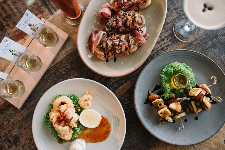 Windmill+and+Co.+food+and+dining+at+BNE+International