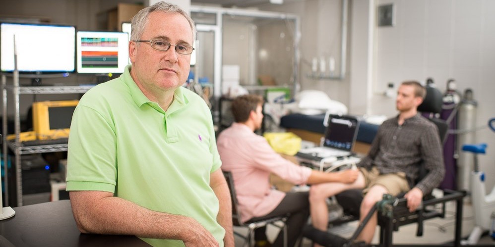 Darren DeLorey will use his $200,000 NSERC Discovery Grant to support his lab's research into how exercise affects blood vessels. The research could eventually help treat people with heart disease, high blood pressure and diabetes, and may even alleviate some effects of aging. (Photo: Richard Siemens) Darren DeLorey will use his $200,000 NSERC Discovery Grant to support his lab's research into how exercise affects blood vessels. The research could eventually help treat people with heart disease, high blood pressure and diabetes, and may even alleviate some effects of aging. (Photo: Richard Siemens)