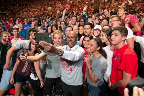 President Drake takes a selfie with new first-year students at Convocation.