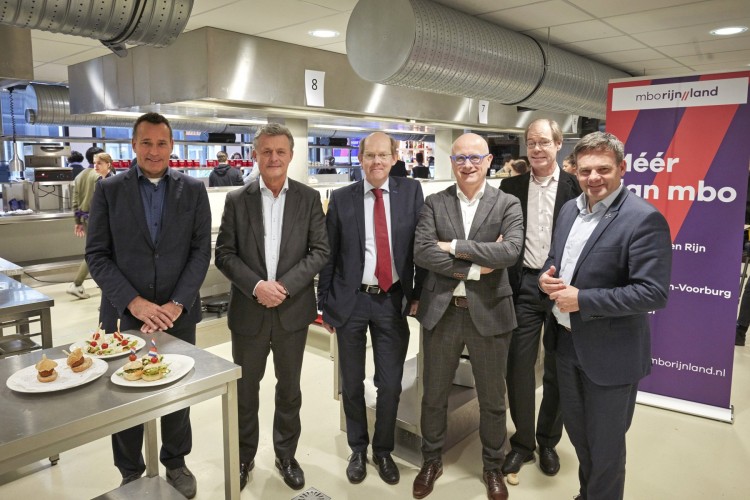 Samenwerking+tussen+gemeenten+en+mboRijnland+voor+sterker+mbo+-+wethouders+en+bestuursvoorzitter+mboRijnland