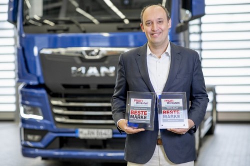 Kunstmann_PROFI_Werkstatt - Christopher Kunstmann, Senior Vice President Customer Service Management, MAN Truck & Bus SE, hat die Awards entgegen genommen. Kunstmann_PROFI_Werkstatt