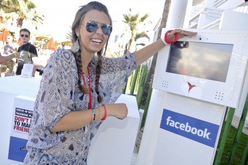 Facebook paytouch - For PR and press purposes only. Facebook paytouch