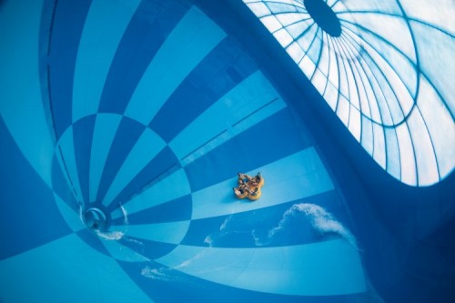 Die größte Indoor-Wasserrutsche der Welt - Die größte Indoor-Wasserrutsche der Welt
