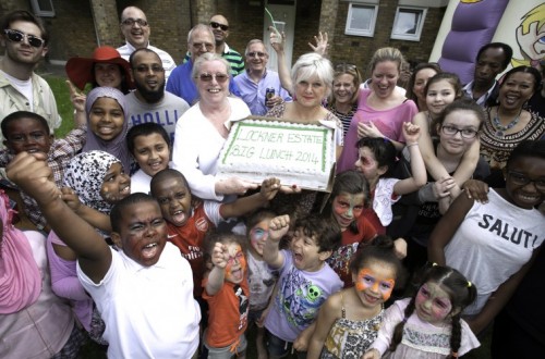 locknerestatebiglunch.jpg locknerestatebiglunch.jpg