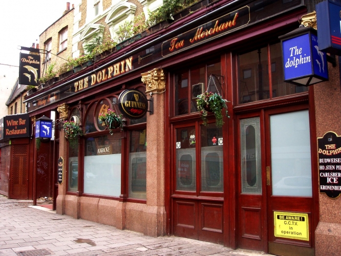 Dolphin%2C+Hackney%2C+E8+by+Ewan-M+%28CC+BY-SA+2.0%29+