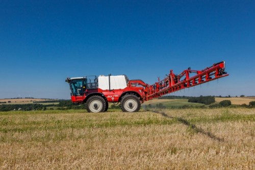 113agrifacsprayer.jpg - 113agrifacsprayer.jpg