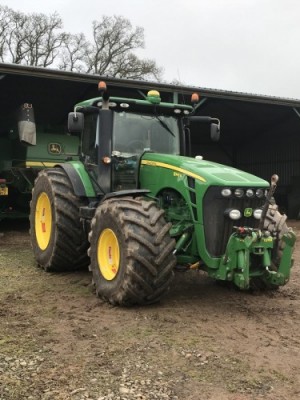 195-2792-Michelin-Greenshields-Agri - The AxioBib and MegaXBib tyre combination has significantly improved the operational efficiency of the John Deere 8345R. 195-2792-Michelin-Greenshields-Agri