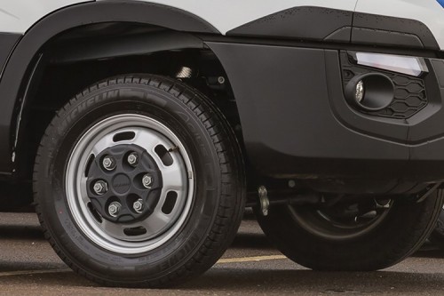 318-Michelin-car-van-fleet-tyre-advice - Michelin has issued special guidance for firms parking fleets of cars and vans for extended periods during the COVID-19 pandemic. 318-Michelin-car-van-fleet-tyre-advice