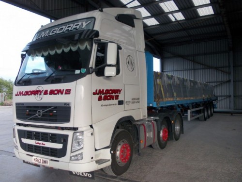 324-Michelin-JM-Gorry - The company provides traction services with its fleet of 44 Volvo FH trucks, hauling cargo for a number of major blue-chip companies. Its tyre requirements are handled by nearby Michelin Certified Centre TRS Tyres, which first recommended JM Gorry & Son trial Michelin Remix to take better control of its tyre budget. 324-Michelin-JM-Gorry