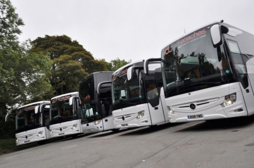 408-Michelin-DJ-Coaches - DJ Coaches is to adopt a 100 per cent Michelin policy after in-house tyre data showed that its Michelin tyres typically last up to 140,000 km longer than a premium competitor brand fitted as original equipment to newer vehicles in the fleet. 408-Michelin-DJ-Coaches