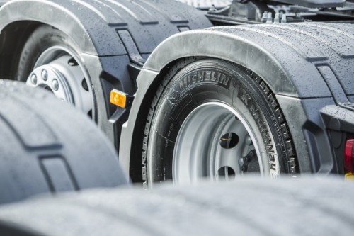 420-Michelin-truck-fleet-tyre-advice - Michelin has issued special guidance for haulage companies and own-account operators parking fleets for extended periods during the COVID-19 pandemic. 420-Michelin-truck-fleet-tyre-advice