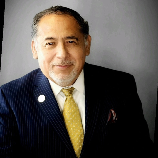 Daniel Montez, STC Mid Valley campus administrator 