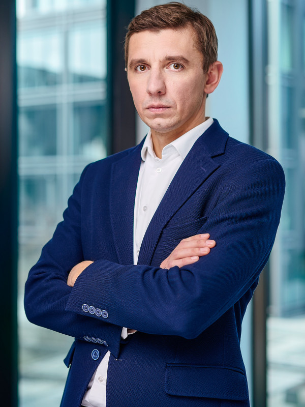 - wyjaśnia Bartłomiej Rodak, Dyrektor Financial Operations.
