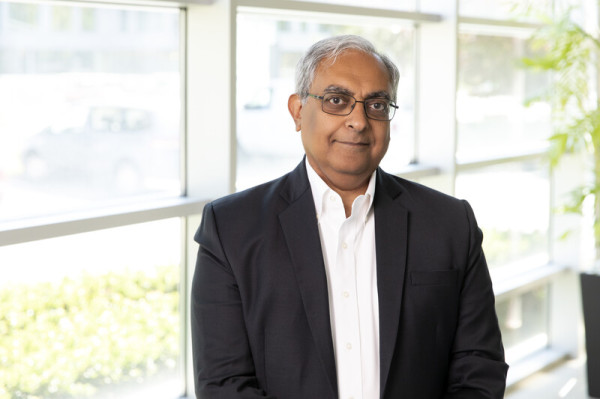 Vach Kompella, Senior Vice President and General Manager, IP Networks Division at Nokia Vach Kompella, Senior Vice President and General Manager, IP Networks Division at Nokia