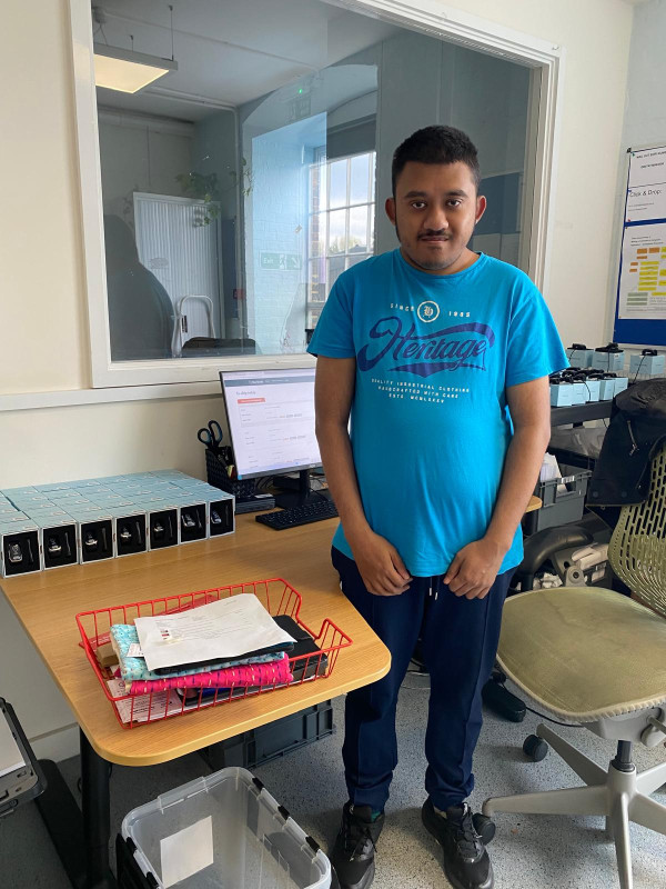 Mohib, 24