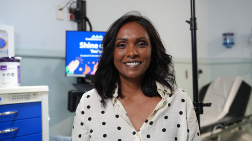 Dra. Stephanie Felton, directora médica asociada del departamento de emergencias del centro médico en Fort Worth.