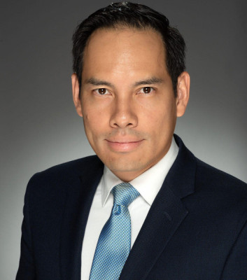 Clifton Huang