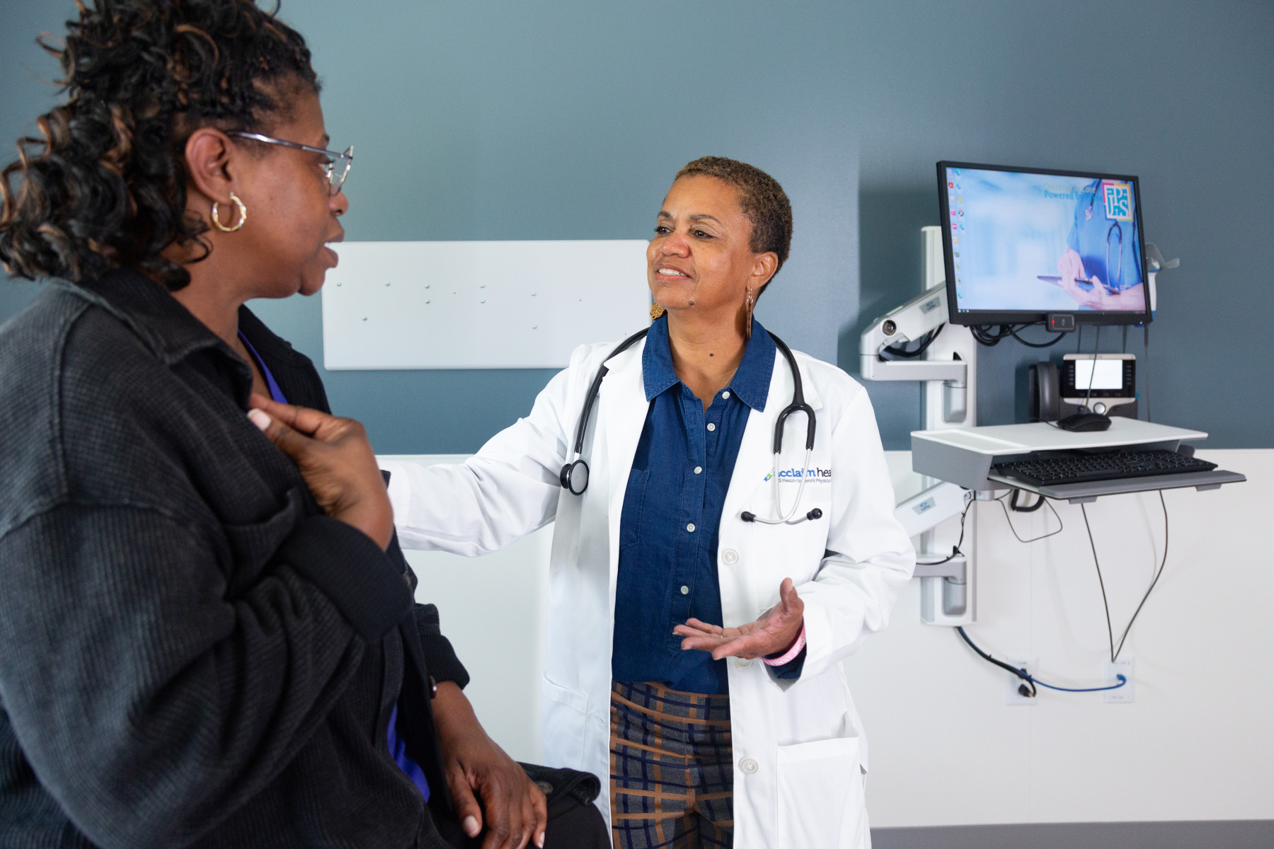 JPS Physician at neighborhood health center in Las Vegas Trail (2)