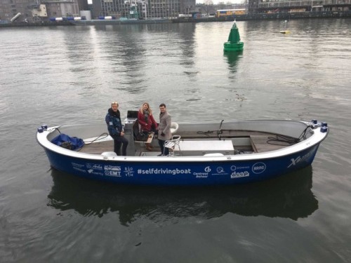Self-driving boat