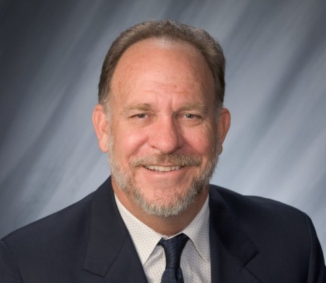 Thumbnail: Former Dean's Legacy Lives on Through Scholarship