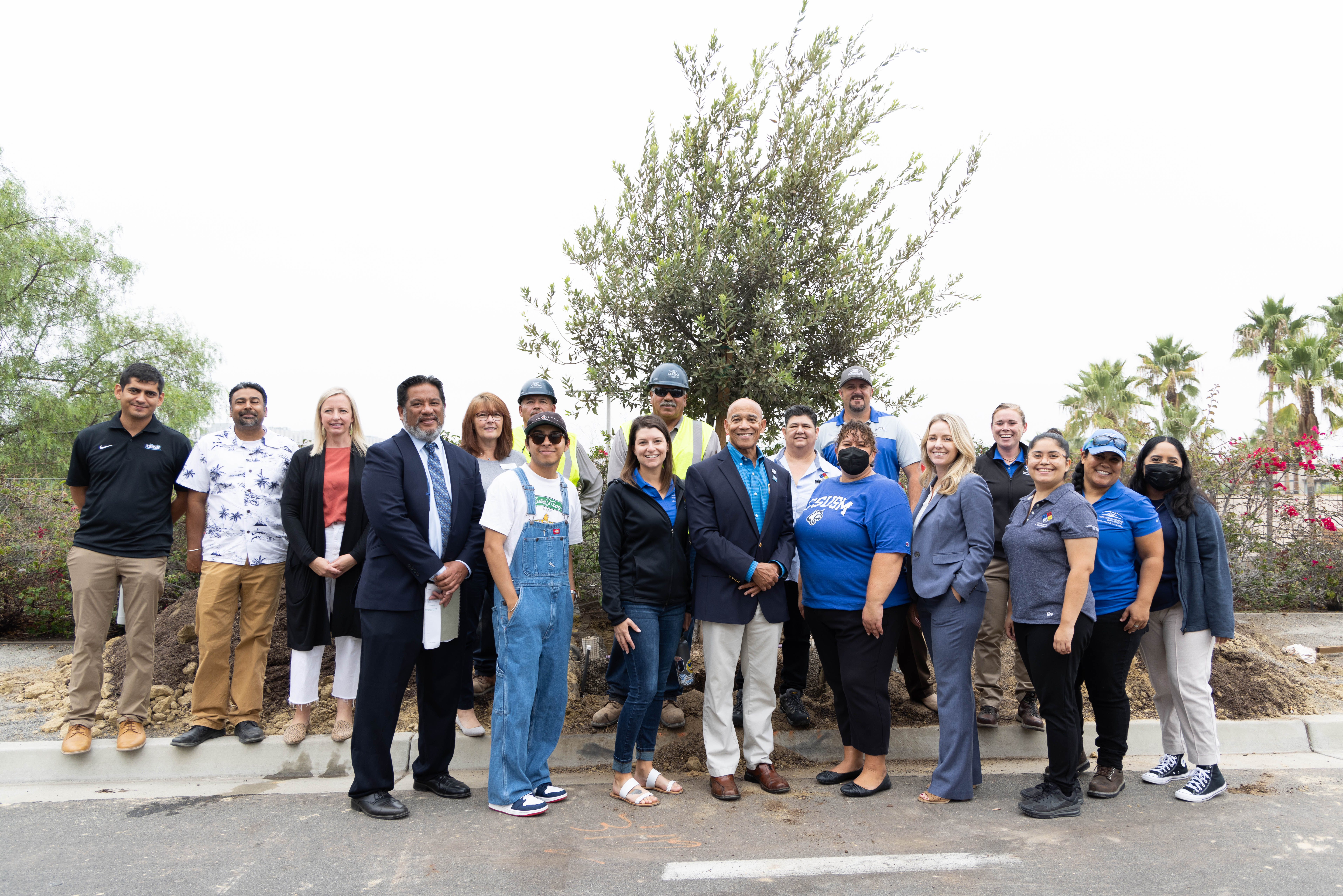 CSUSM Plants Tree, Makes Pledges on Clean Air Day