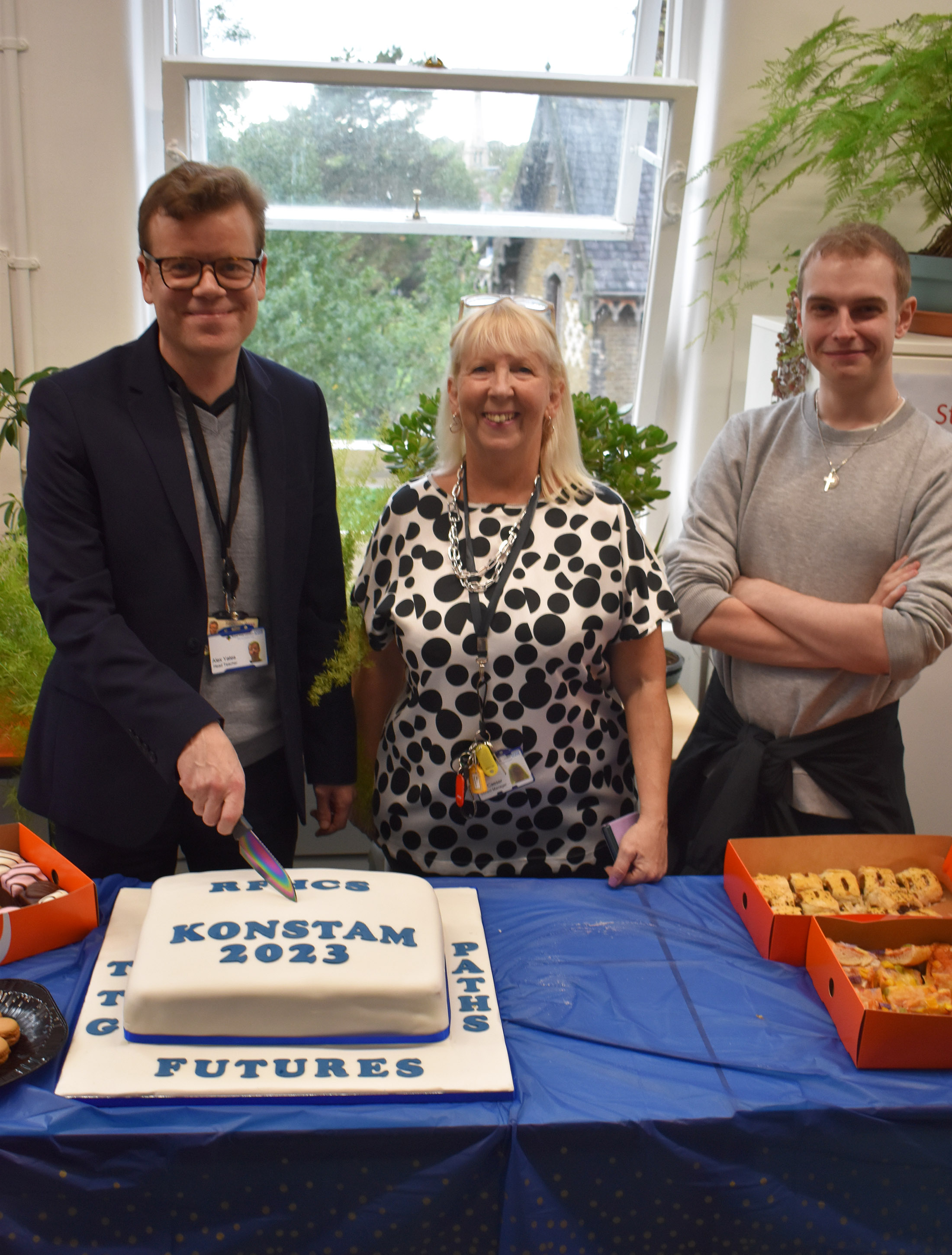 Actor officially opens Royal Free Hospital School's new site at ...