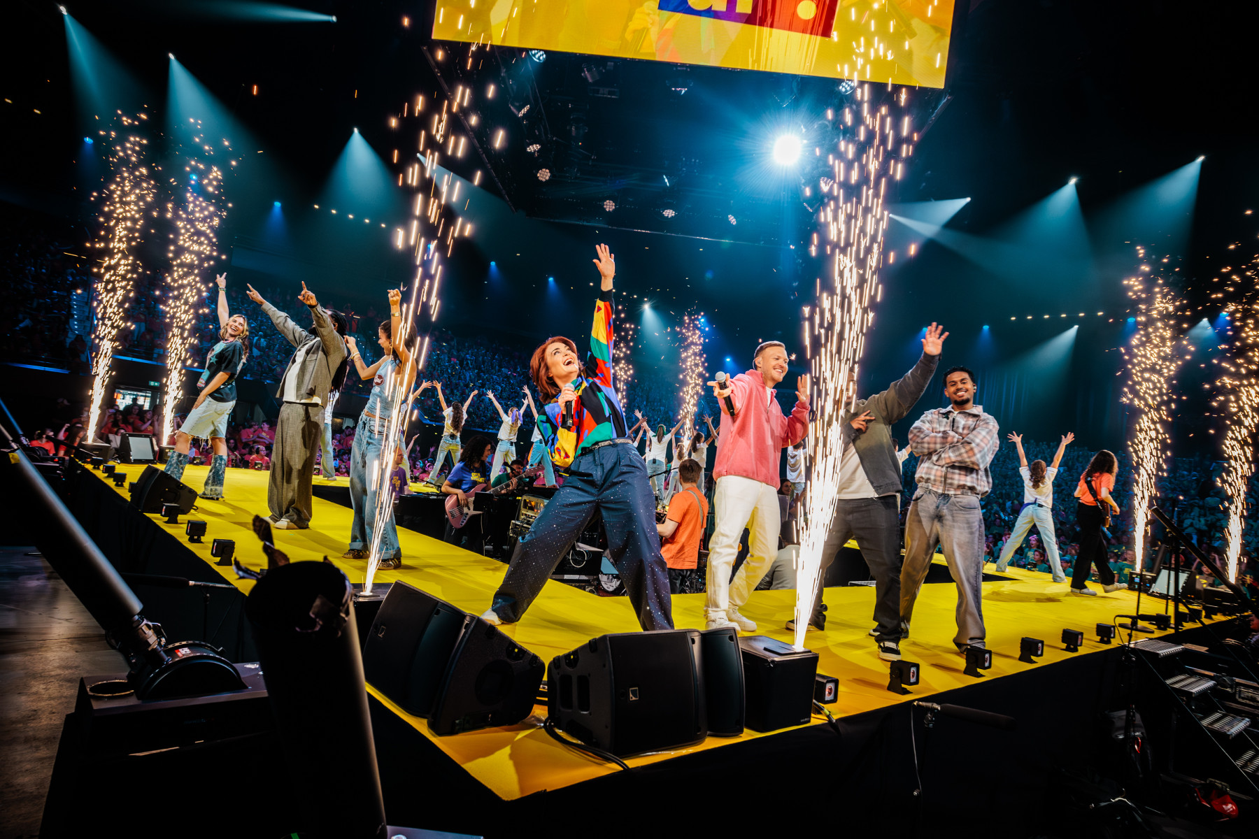 7500 kinderen bereiden zich voor op concert met onder anderen Maan en Glen Faria in Sing & Dance UP!