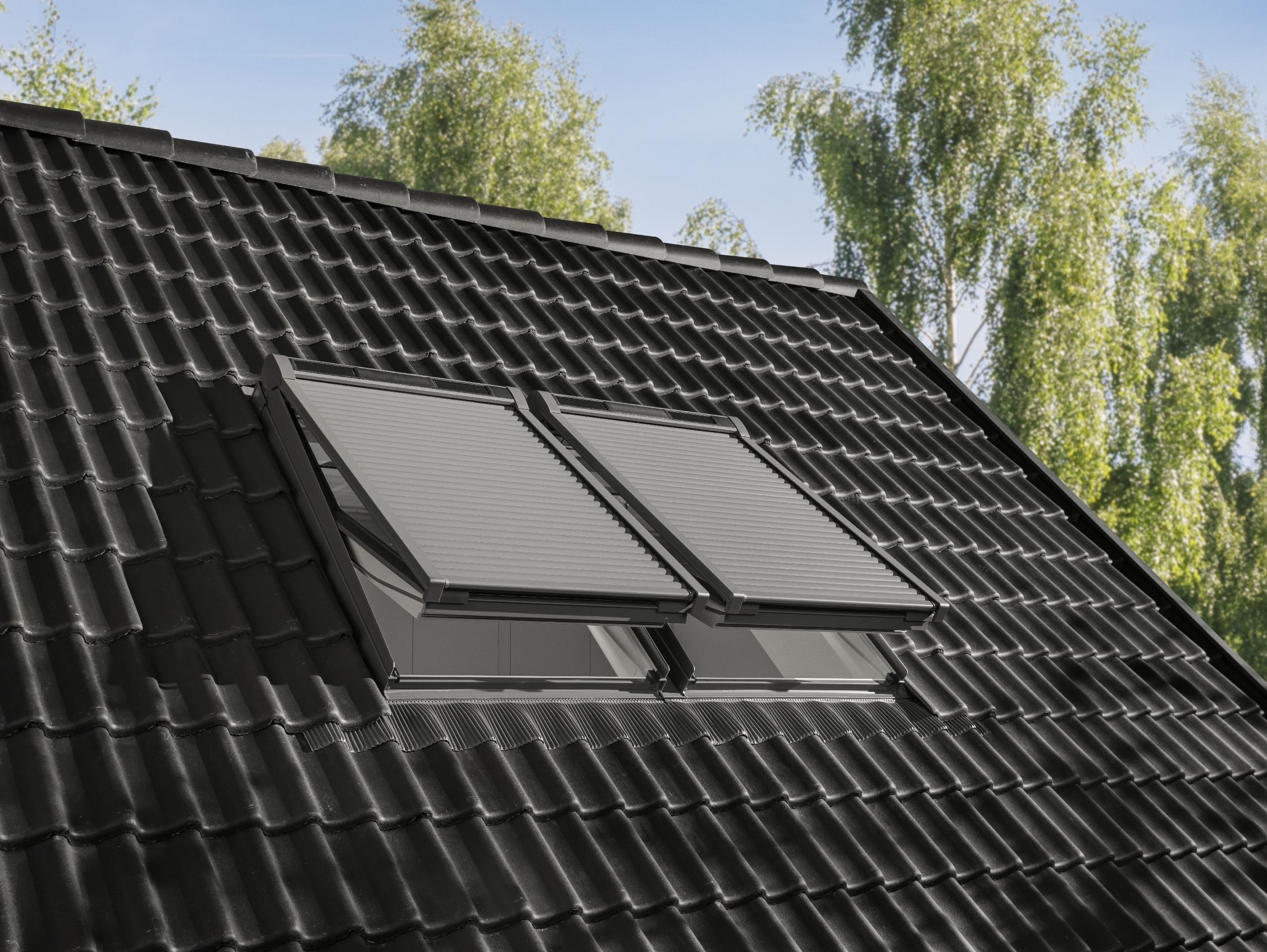 Elegantes Velux Rolllden Solar Fotos