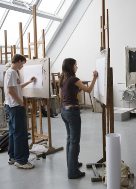 Deelnemers druk bezig met hun project (IVA 2008)