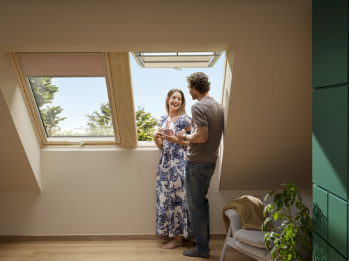 Nowe okno klapowo-obrotowe VELUX GNL