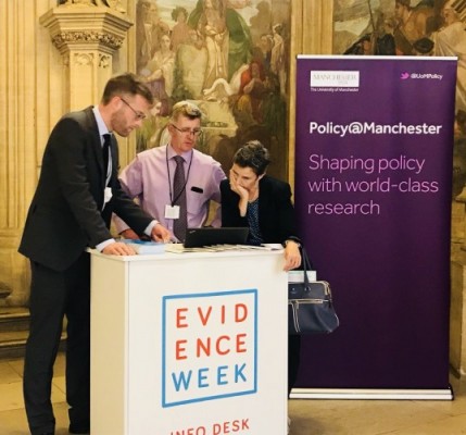 曼彻斯特研究人员参与国会首次证据周活动