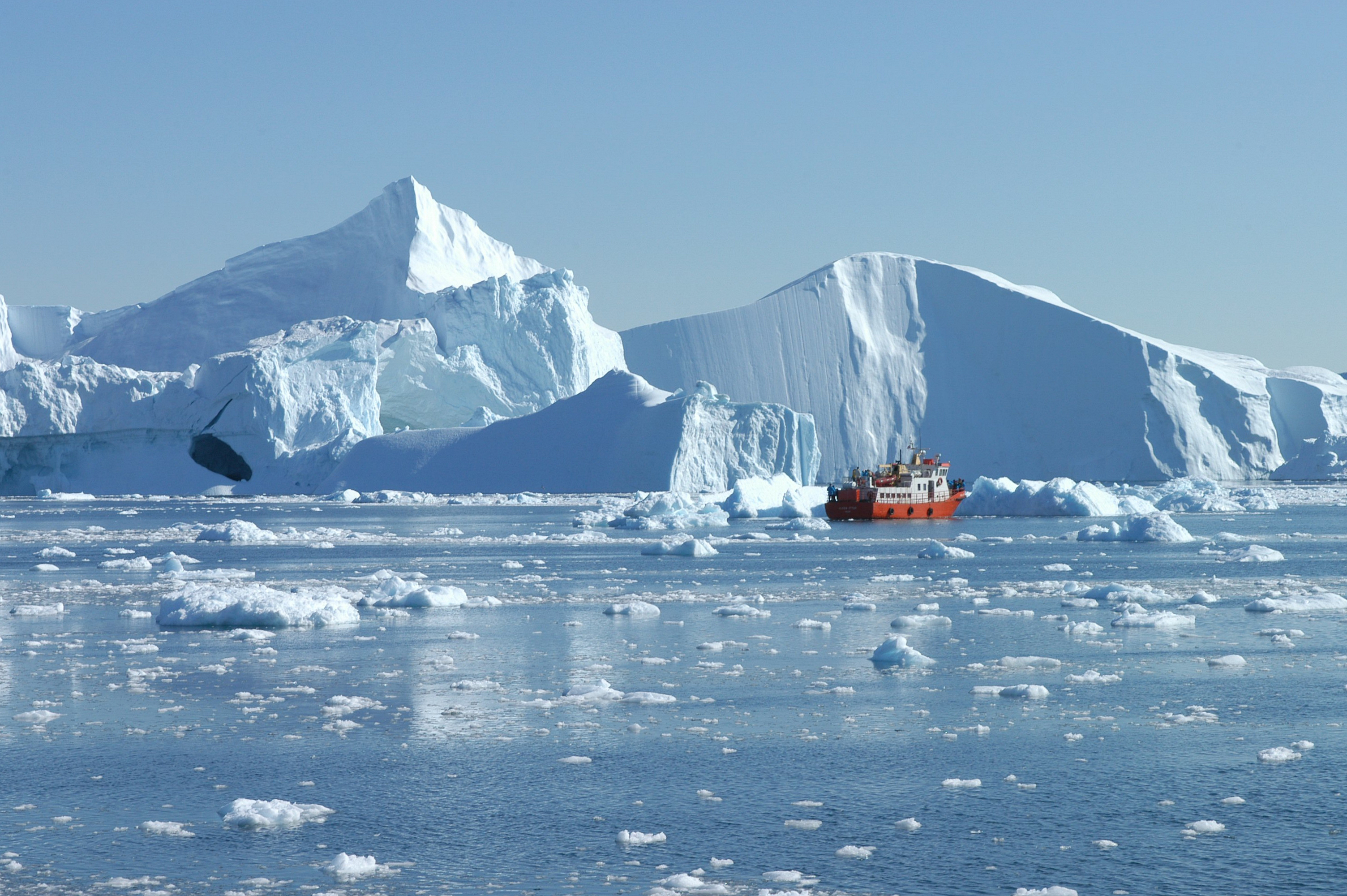 Mathane Ice New research reveals rapid methane release mechanism at the front of ...