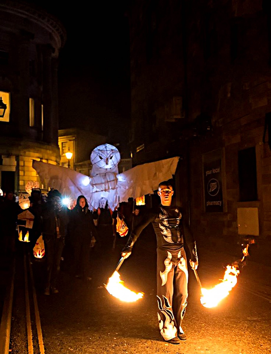 Leeds set for magical evening at stunning Christmas lantern parade