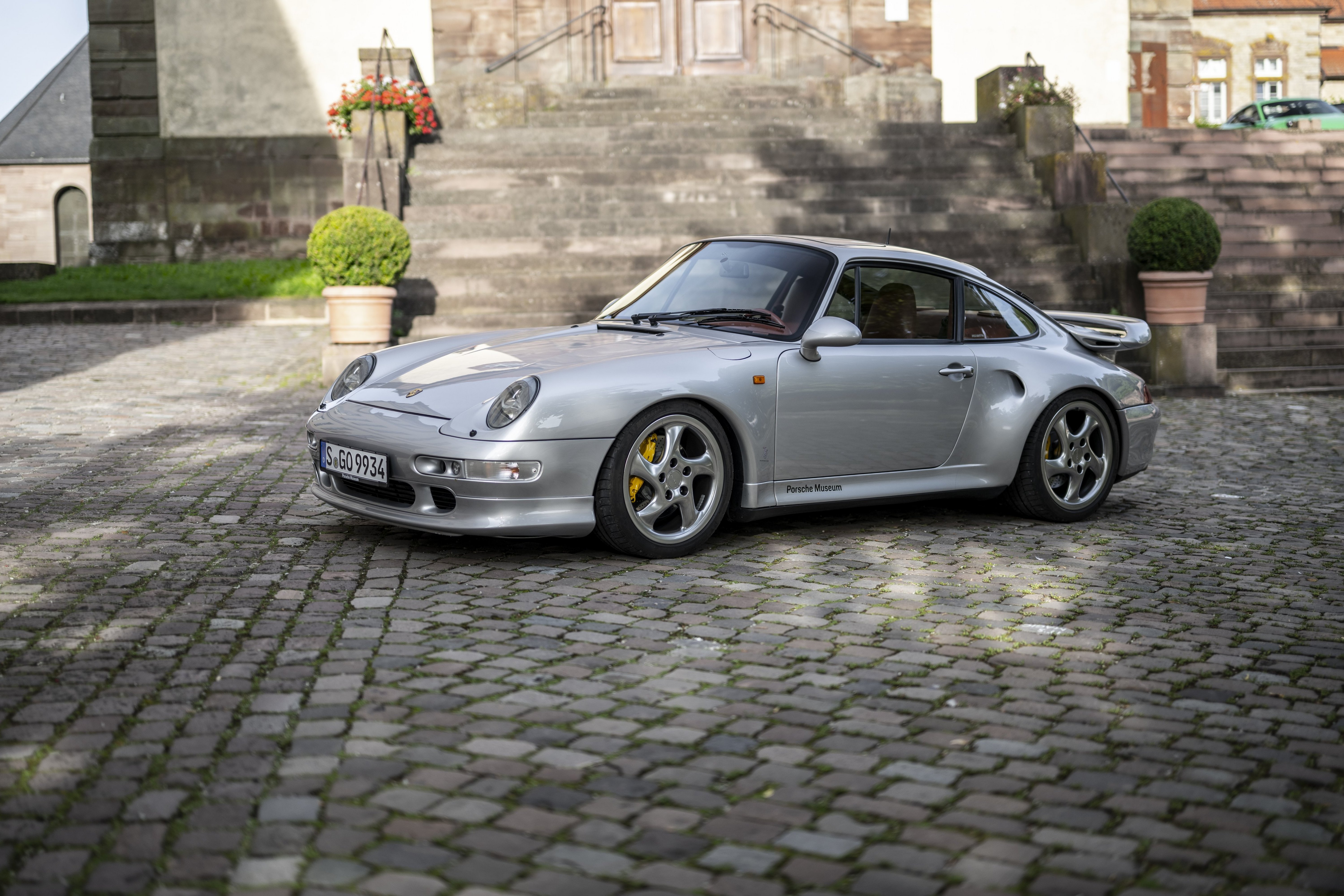 Familieportret van de Porsche 911 Turbo S: 33 jaar innovatie en prestaties