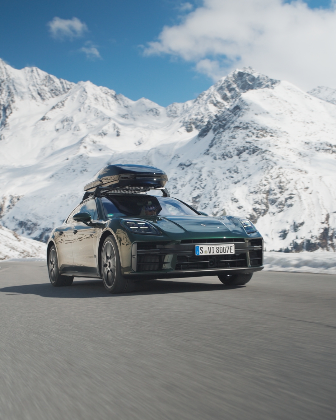 Panamera_Meta_Gallery_Owned_Winter Tyres_03