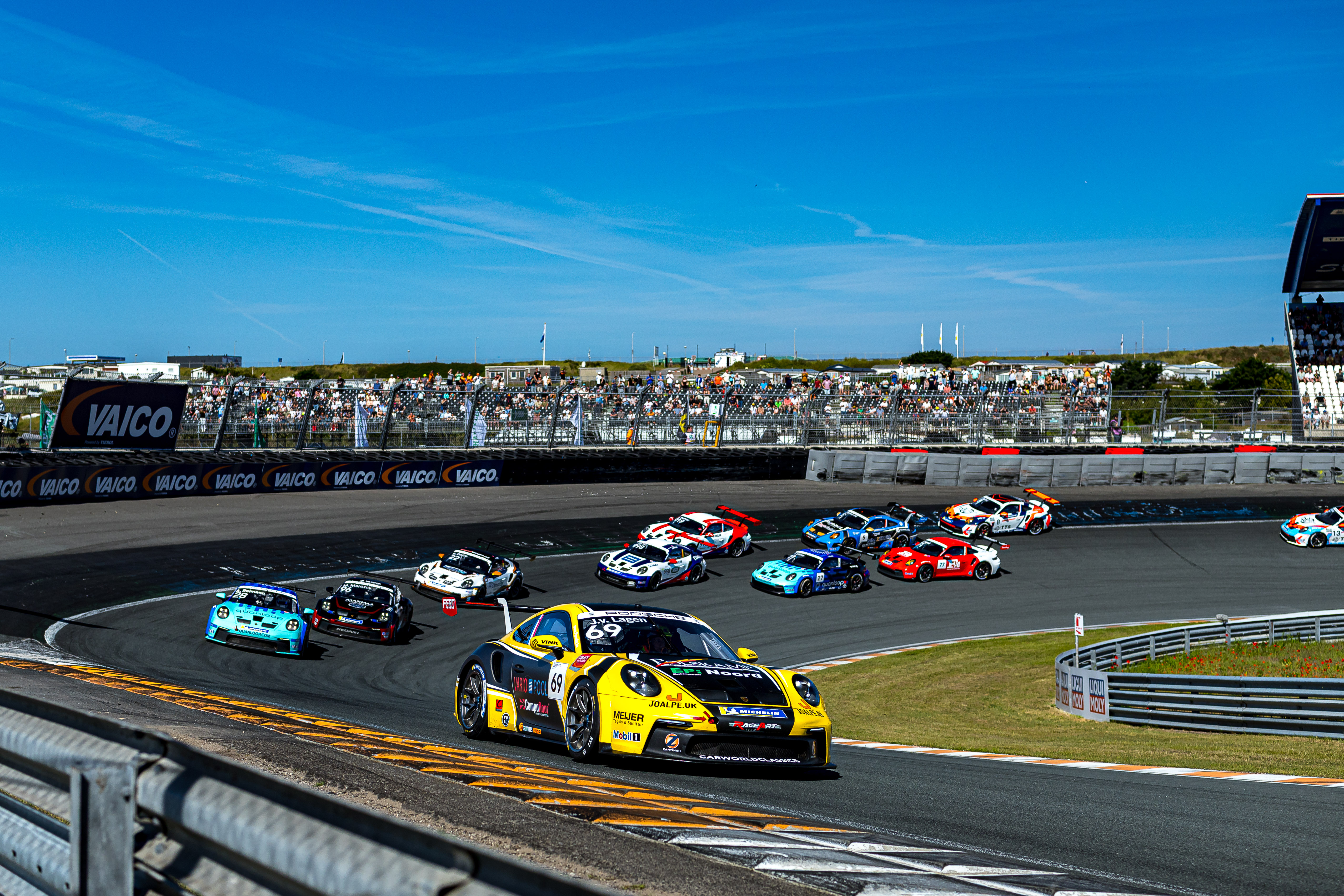 Porsche Carrera Cup Benelux straalt op zonnig Zandvoort