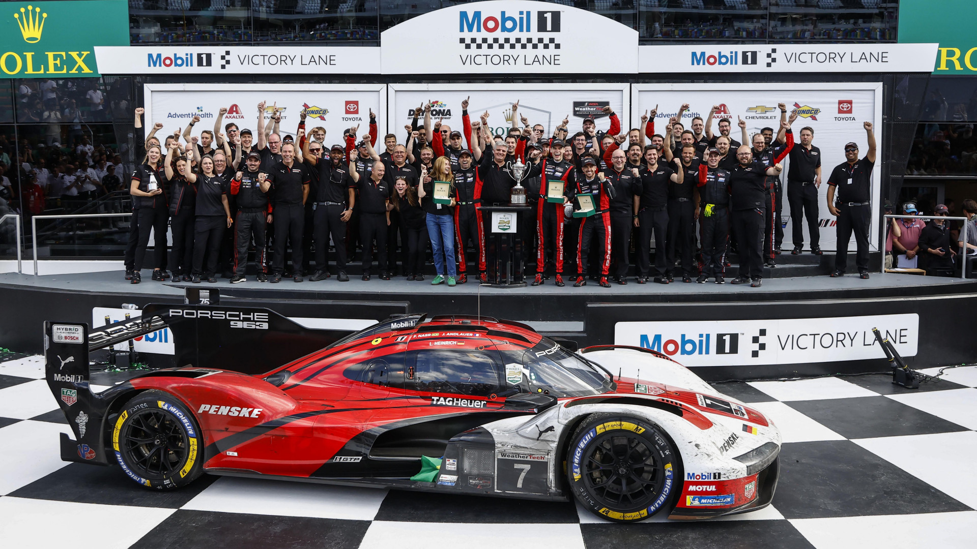 Amerikaanse racecultuur en Porsche succes komen samen in Daytona: derde overwinning op rij voor Porsche Penske Motorsport Amerikaanse racecultuur en Porsche succes komen samen in Daytona: derde overwinning op rij voor Porsche Penske Motorsport